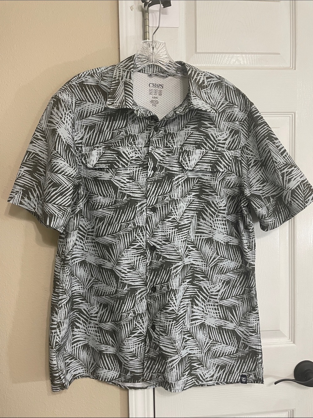 Chaps Size Large Green Light Blue Palm Leaf Performance Button Down Shirt